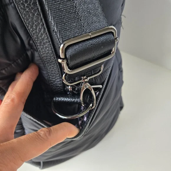 CYNTHIA ROWLEY Large Duffle Weekender Overnight Bag Detachable Strap - Picture 6 of 16